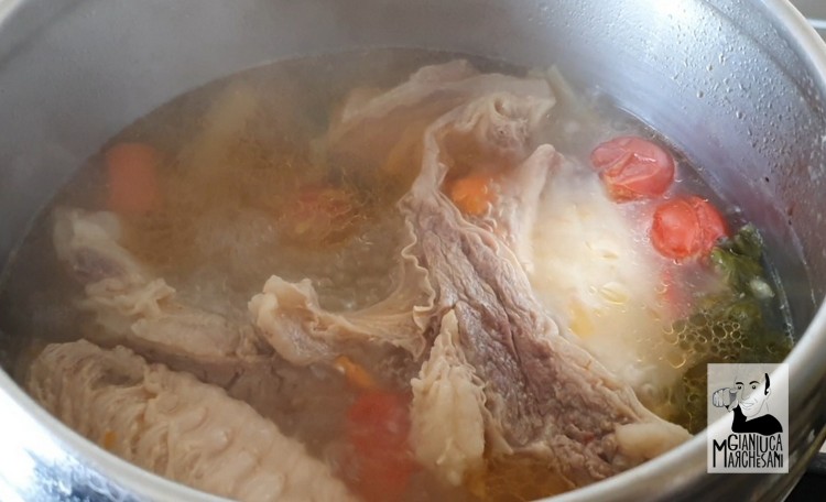 tortellini in brodo - preparazione brodo